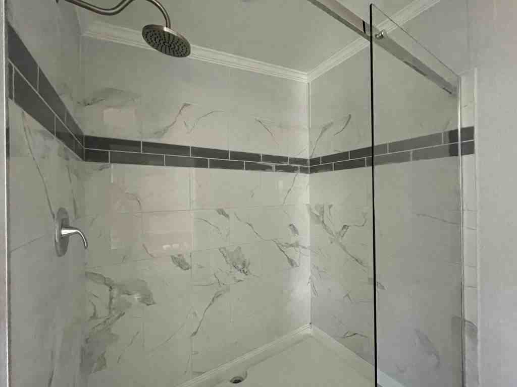 93 Lisa Dr - Photo 3 of 26
