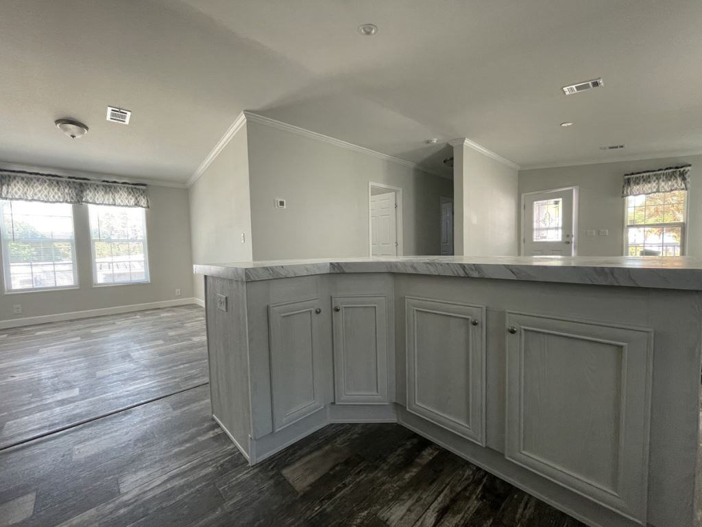 90 Barry Ct - Photo 6 of 26