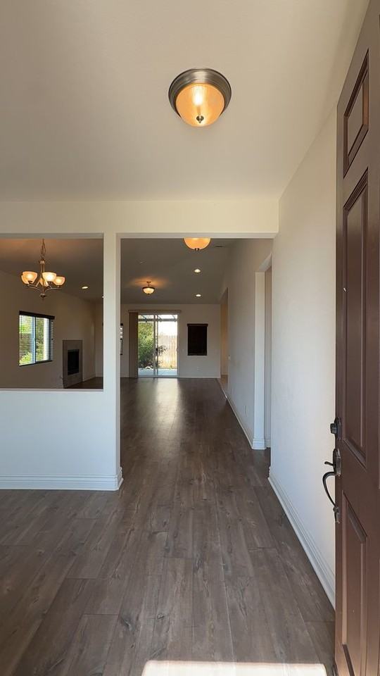 305 Hampton Dr - Photo 3 of 50