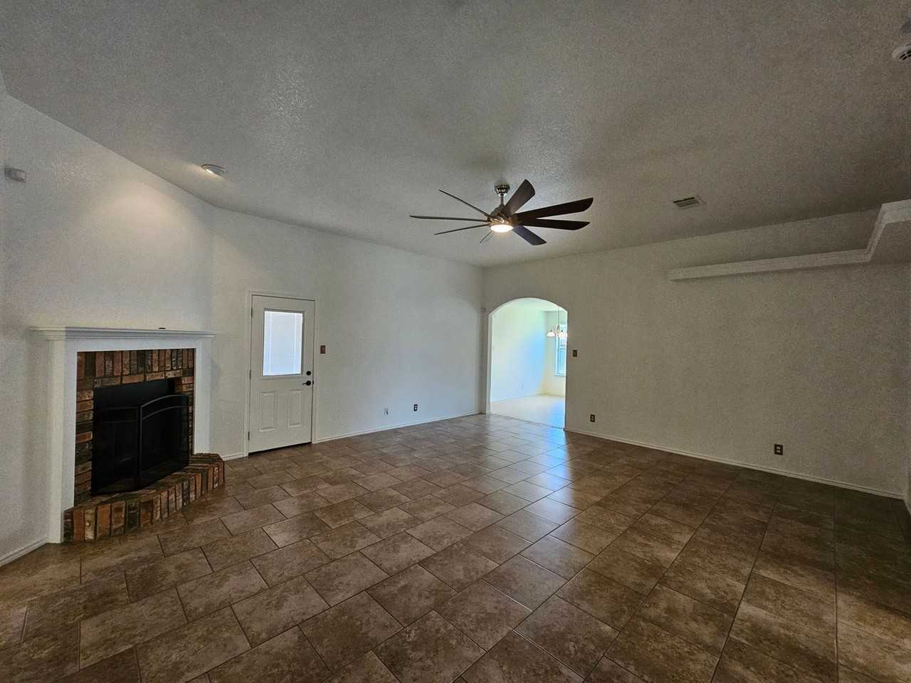 3904 Frigate Dr - Photo 6 of 19