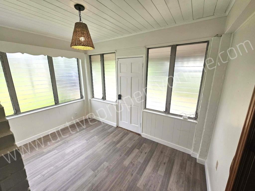 1935 Northbrook Ave - Photo 6 of 15