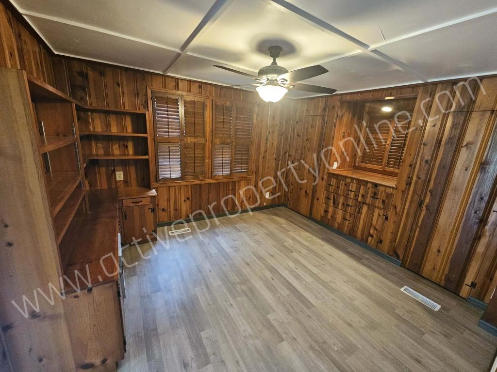 1935 Northbrook Ave - Photo 7 of 15