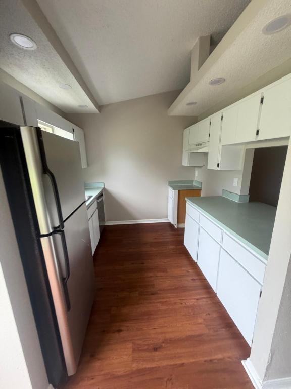 10303 Hemlock St - Photo 4 of 11