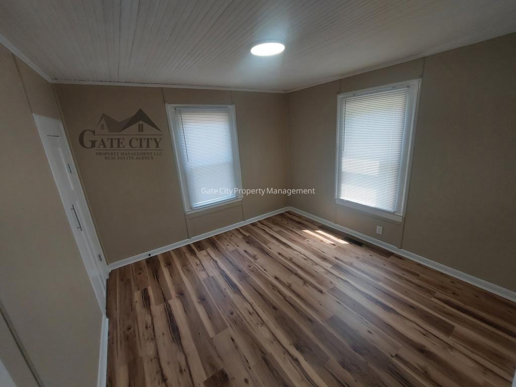 901 Old Thomasville Rd - Photo 7 of 11
