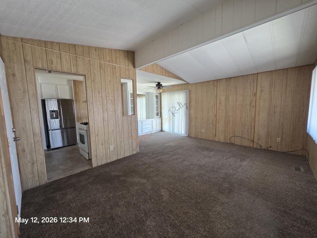 2110 Balboa Dr - Photo 2 of 8