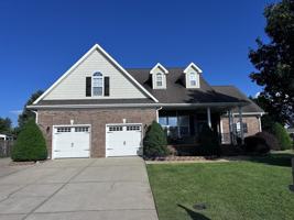 featured image of 809 Wroxham Ln