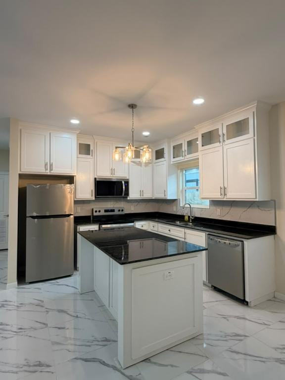 608 Mountain Rd - Photo 5 of 14