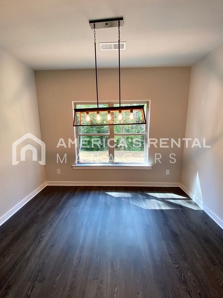 489 Andrew Dr - Photo 6 of 21