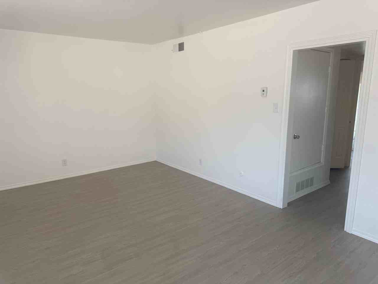 1825 Father Sky St Ne Apt C - Photo 4 of 9
