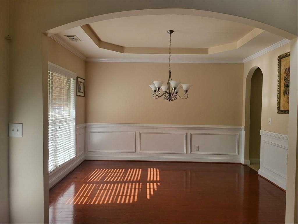 1080 Colgan Ct - Photo 4 of 15