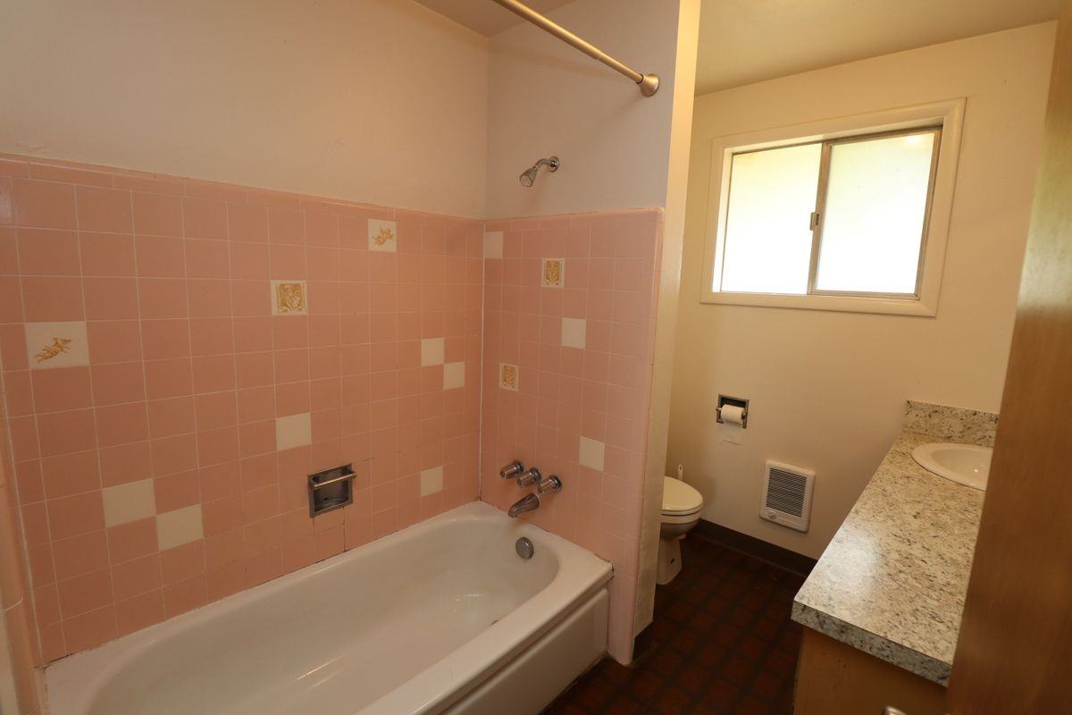 3025 Madison St Ne - Photo 5 of 16