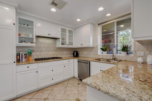 5831 Seawalk Dr - Photo 6 of 20