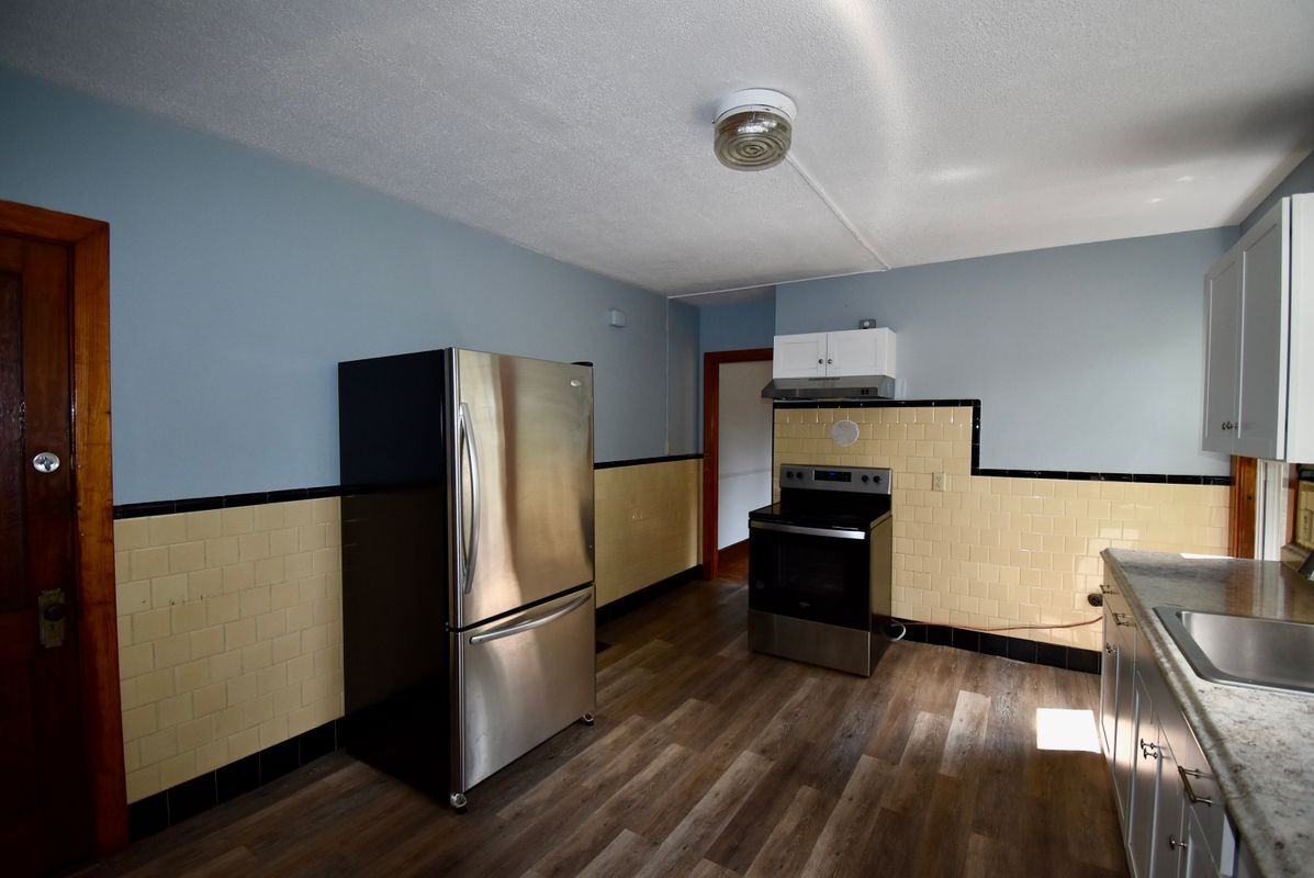 16 Cherry St - Photo 3 of 23