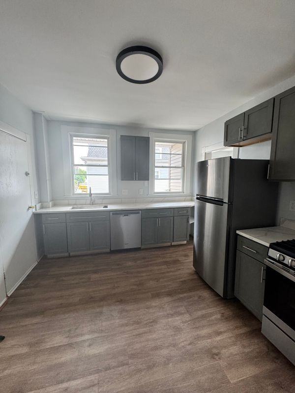 9 Rogers Ave - Photo 4 of 10