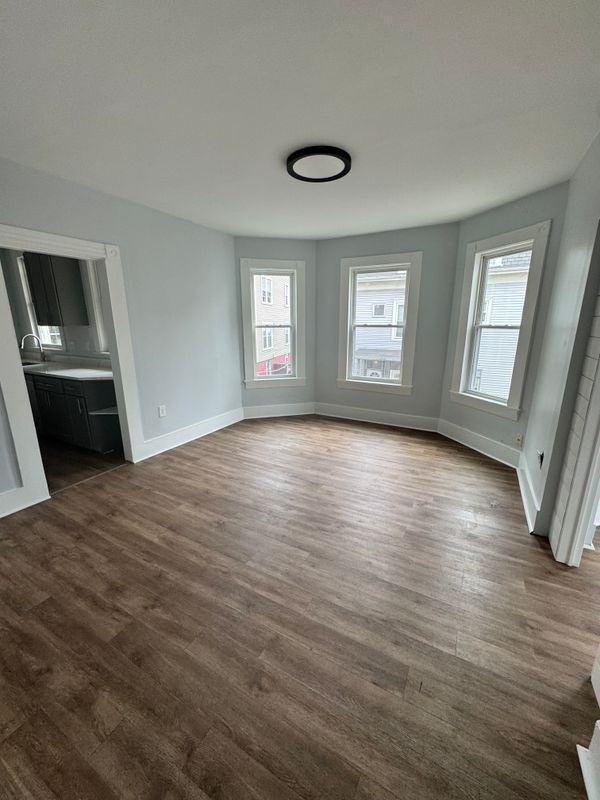 9 Rogers Ave - Photo 6 of 10