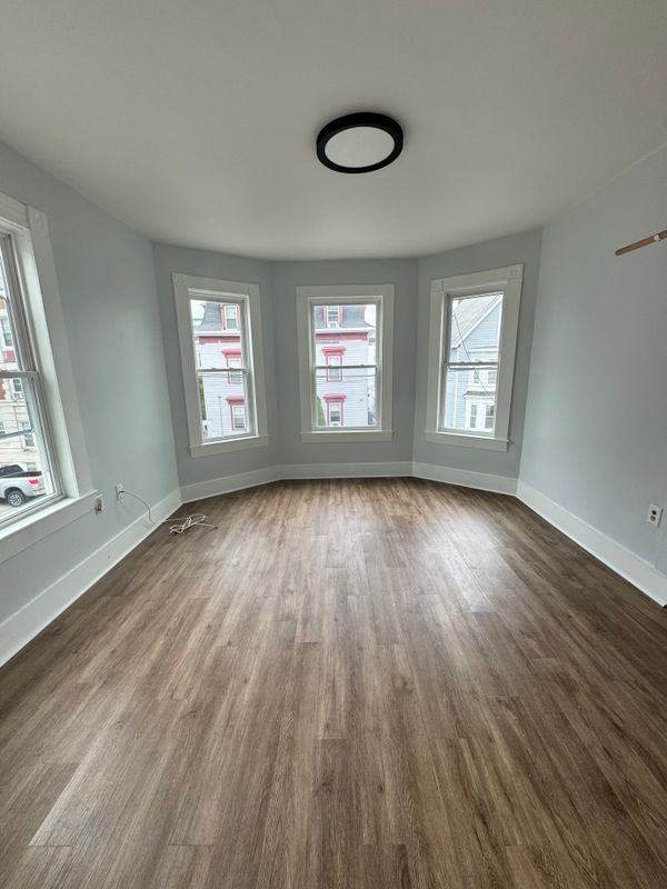 9 Rogers Ave - Photo 7 of 10