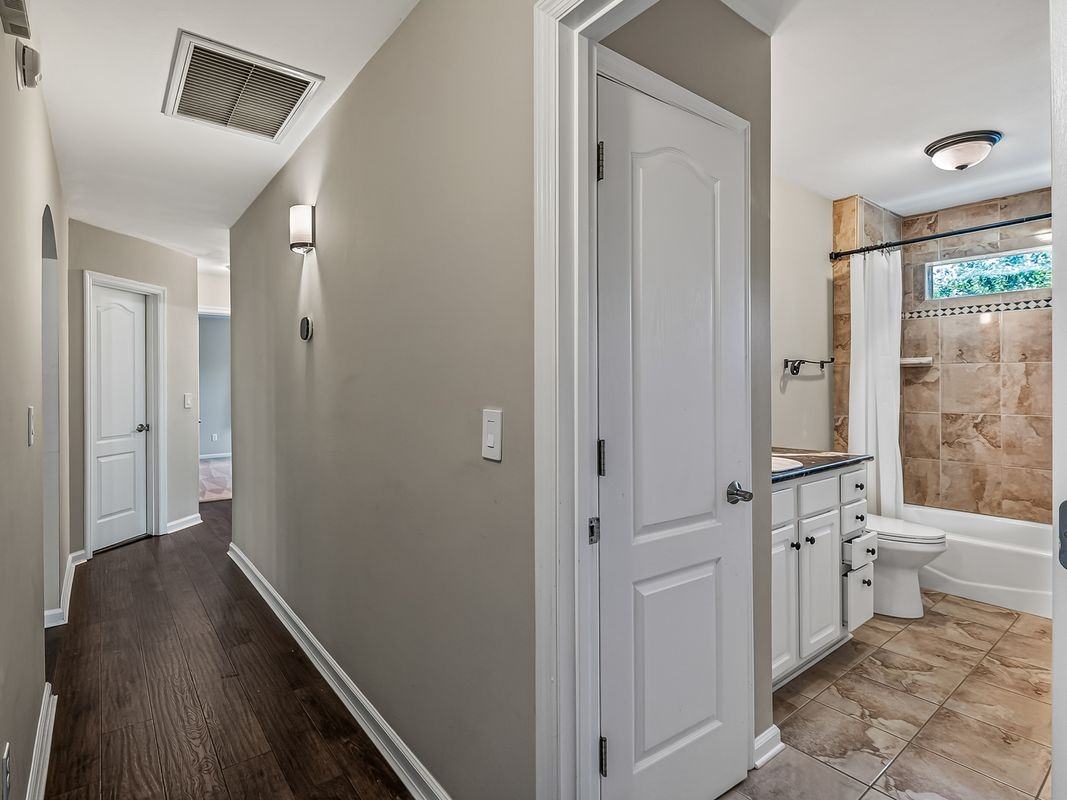 6326 Glasgow Dr - Photo 3 of 44