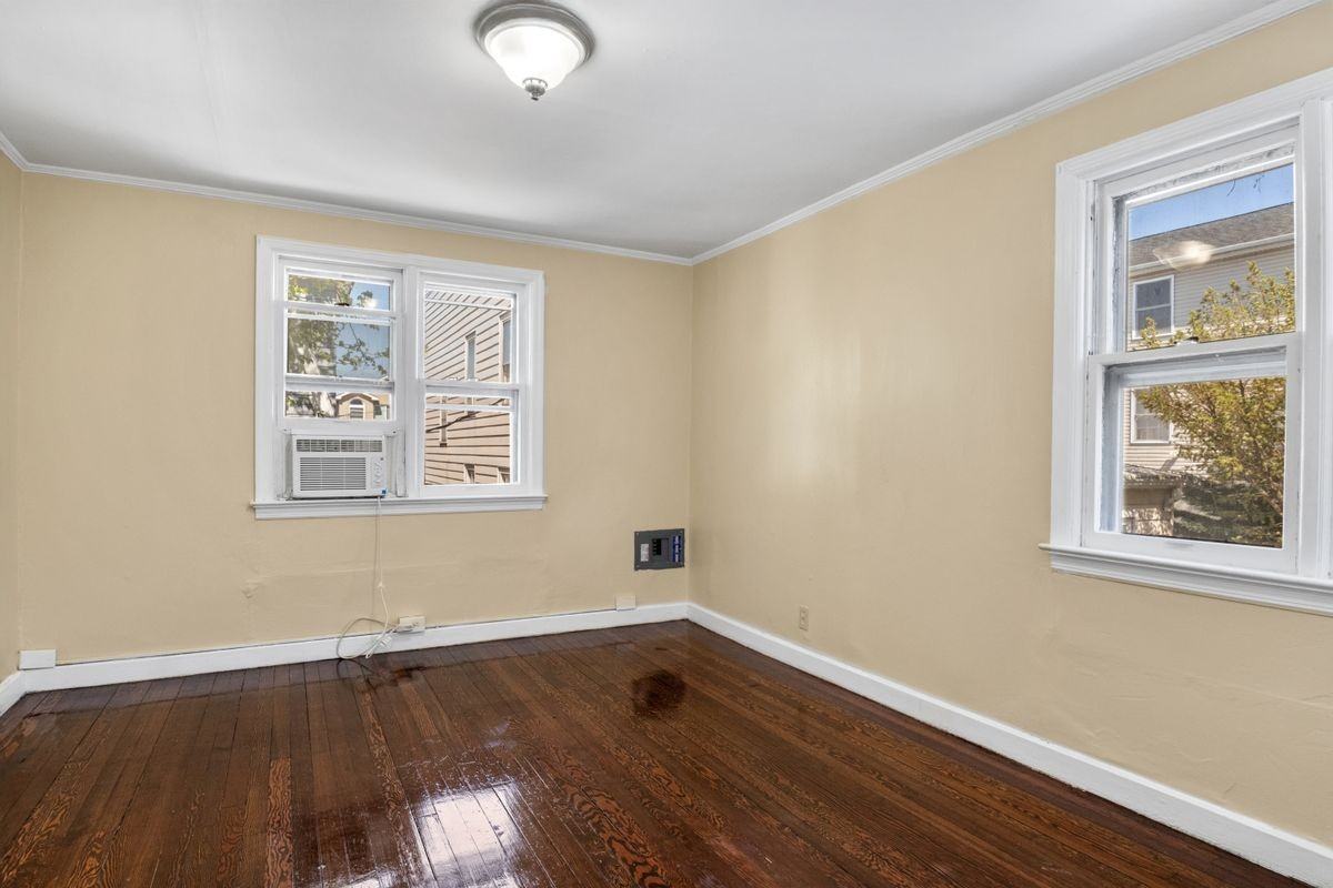 90 W 43rd St ##3 - Photo 2 of 4