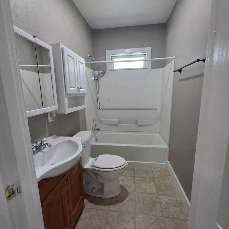 101 Vertrees Ct - Photo 4 of 8