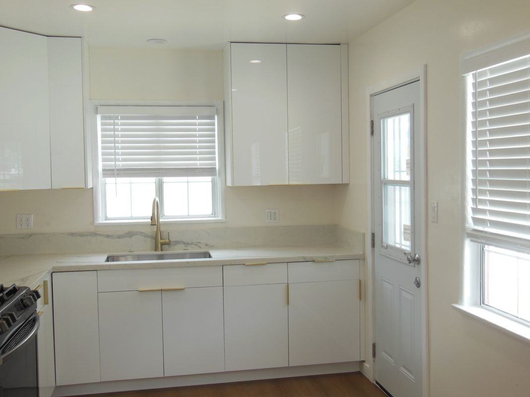 135 S Verdugo Rd ##D - Photo 4 of 12