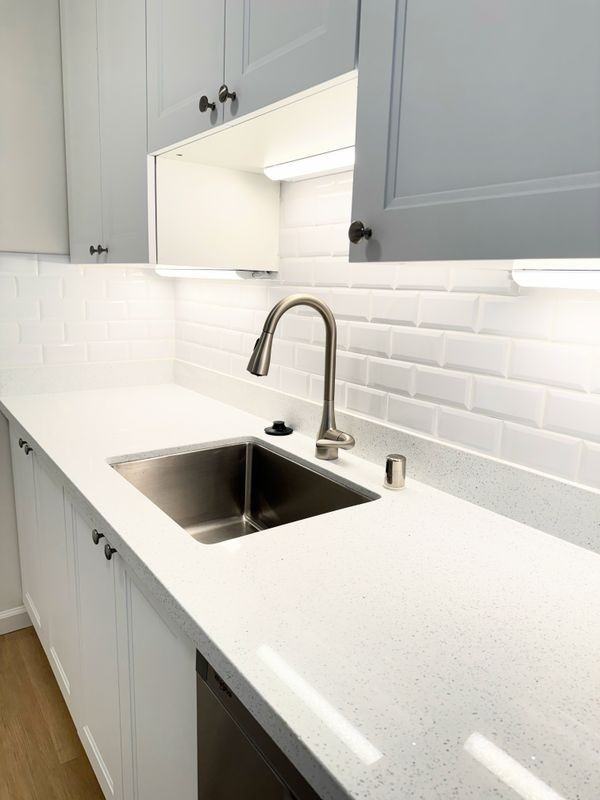 418 Roosevelt Ave ##6 - Photo 3 of 4
