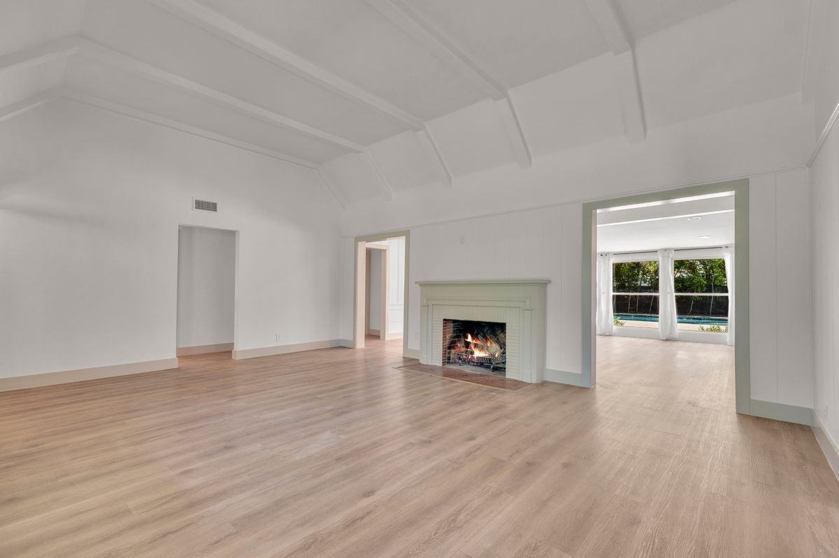11944 Hesby St - Photo 6 of 50
