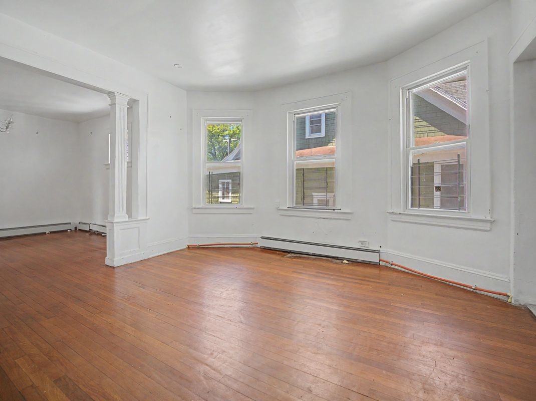 1872 North Ave - Photo 2 of 8