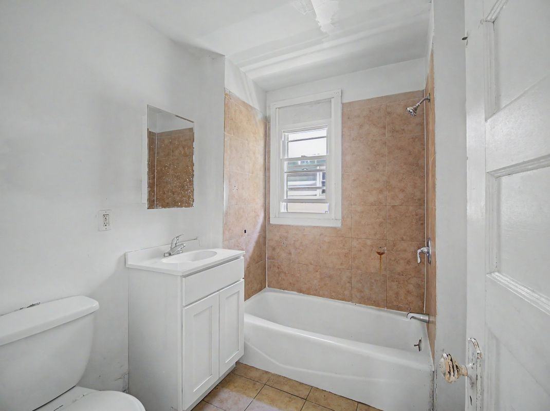 1872 North Ave - Photo 6 of 8