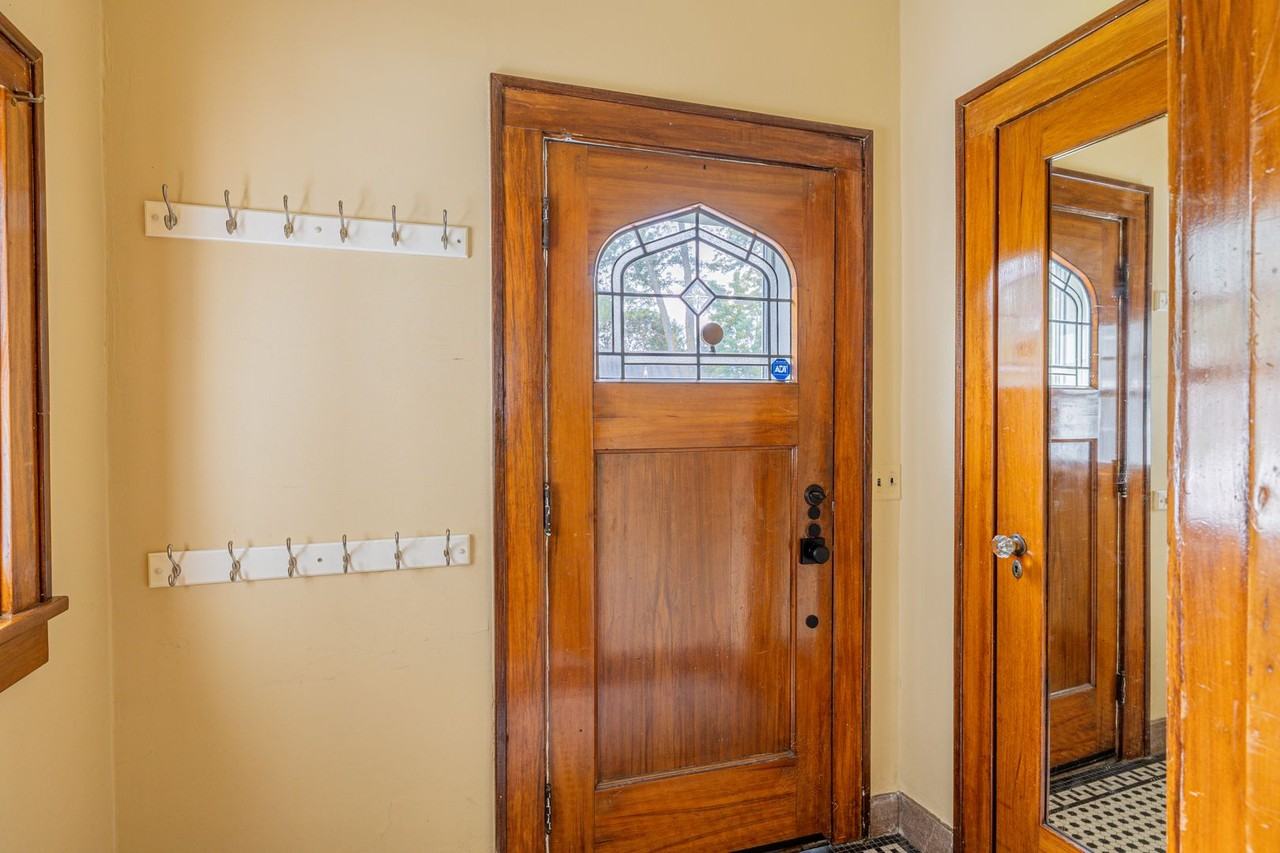 54 Seminole Way - Photo 3 of 34