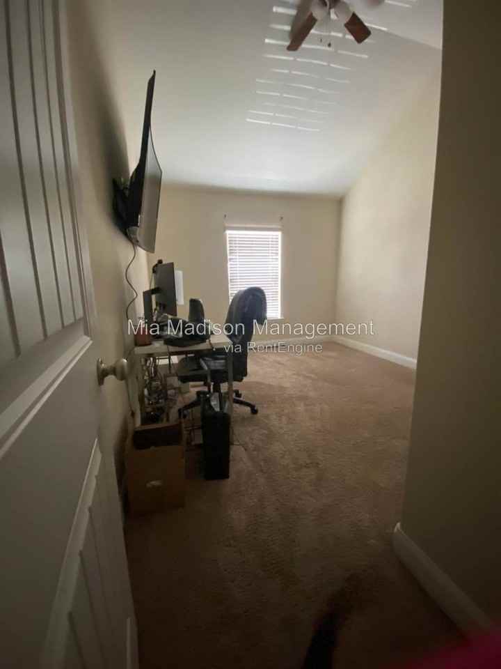 25 Abaco Ct - Photo 3 of 10