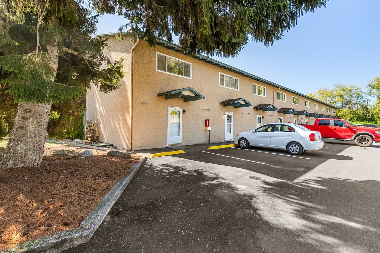 Holly Park Apartments in Ferndale - Photo 3 of 3