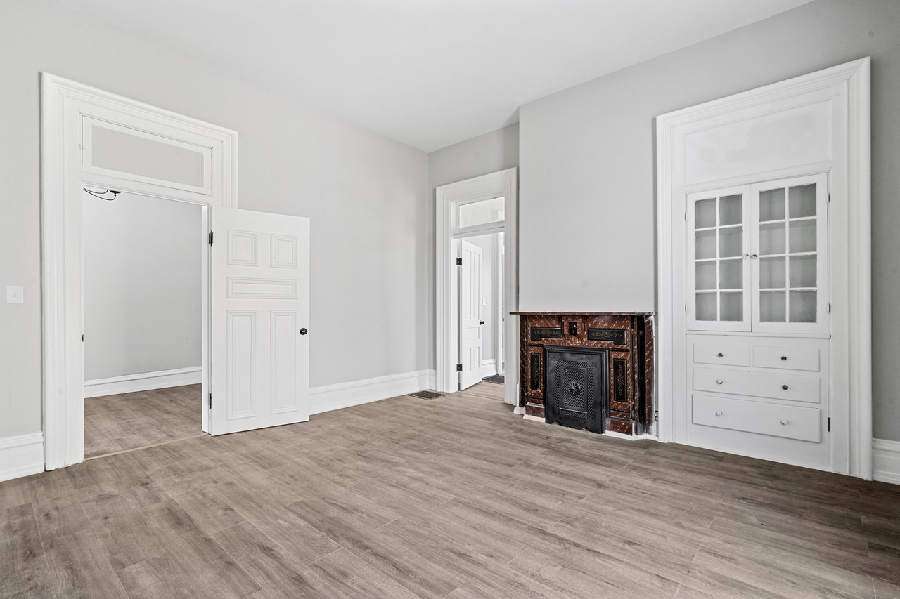 7 N Limestone St - Photo 6 of 11