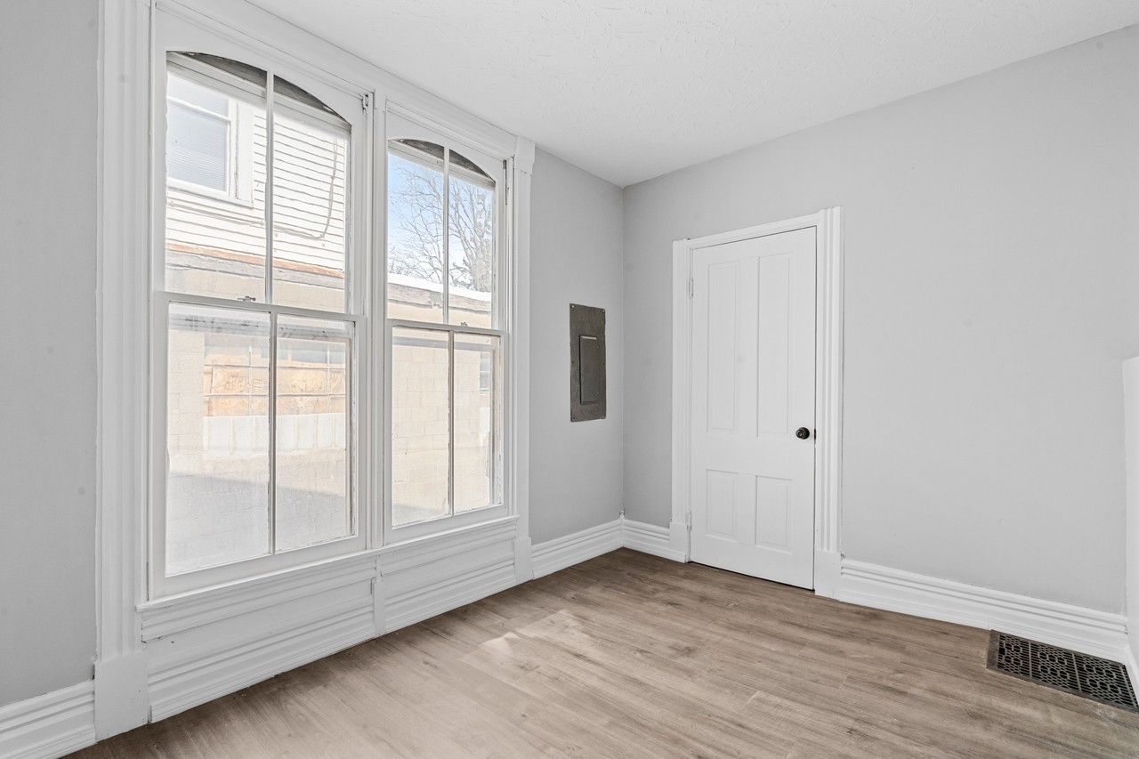 7 N Limestone St - Photo 7 of 11