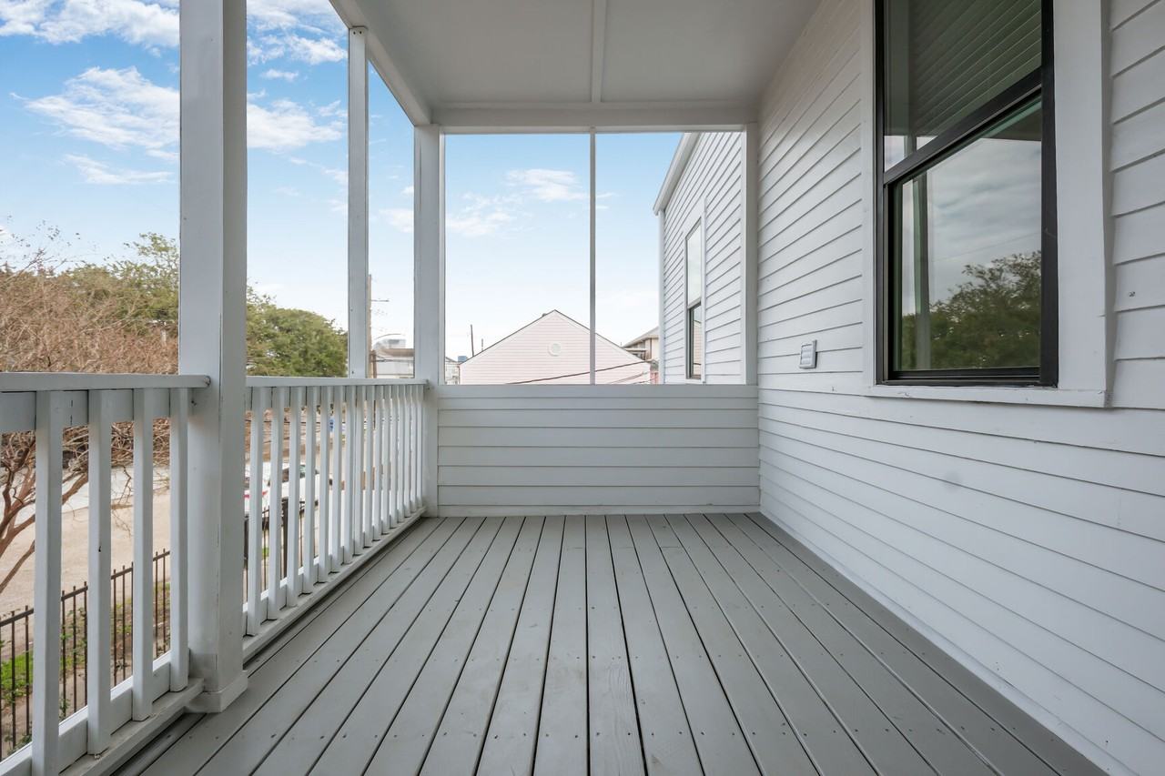 3318 S Saratoga St #202 - Photo 3 of 8