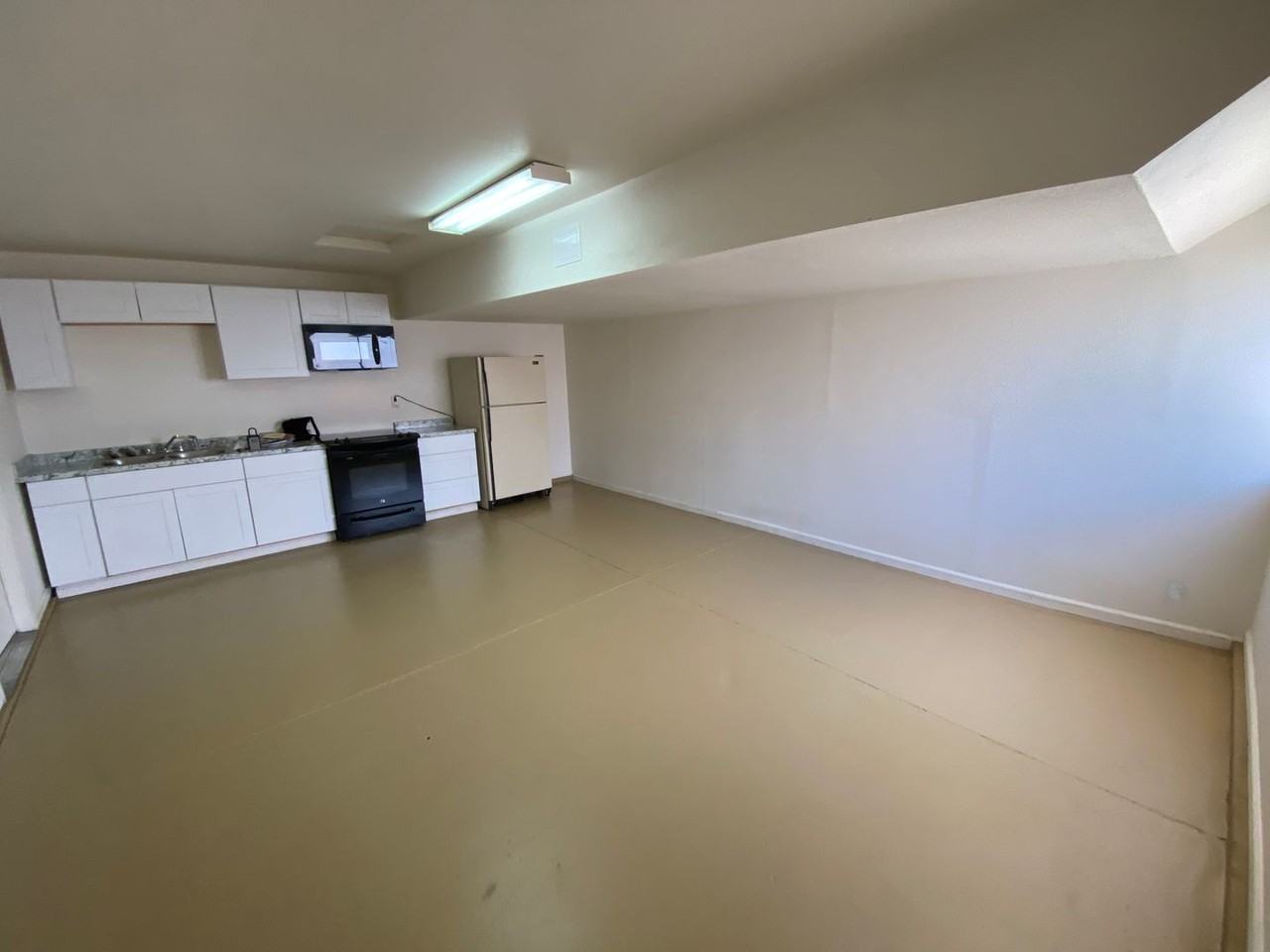 825 Raaberg Way - Photo 6 of 22