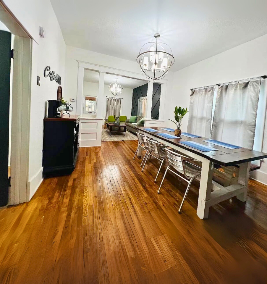 233 S Vine St - Photo 4 of 11
