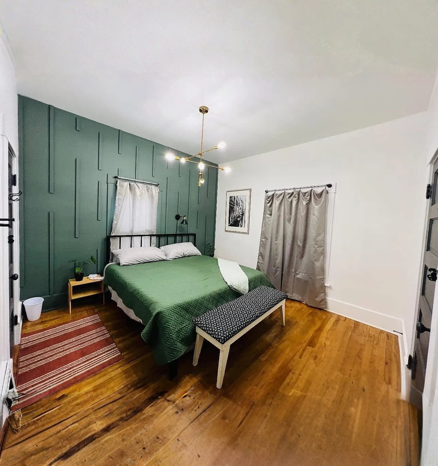 233 S Vine St - Photo 6 of 11