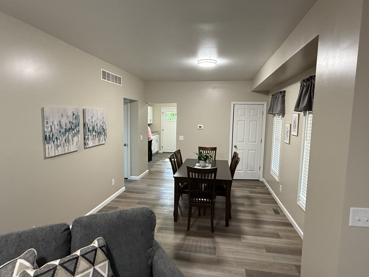512 Blackman St - Photo 6 of 11