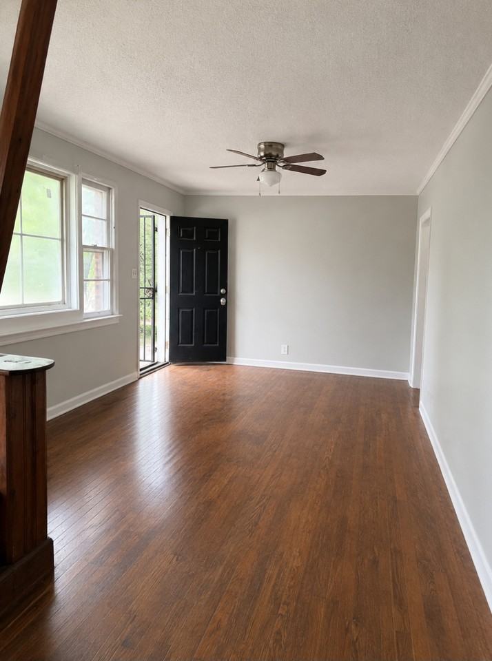 1226 Baker Rd - Photo 4 of 10