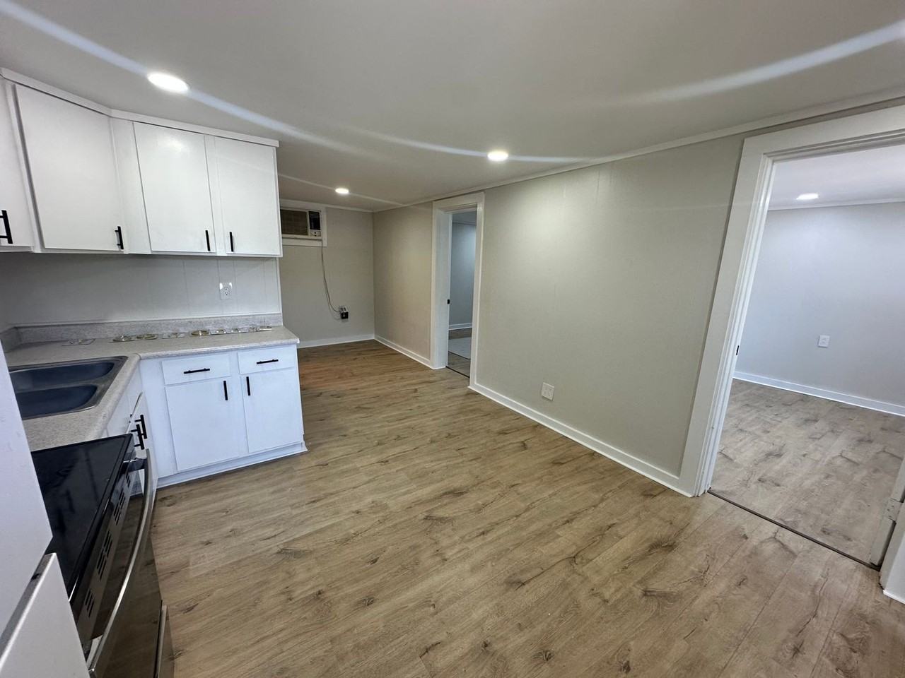 904 Coldwater Rd #7 - Photo 4 of 13
