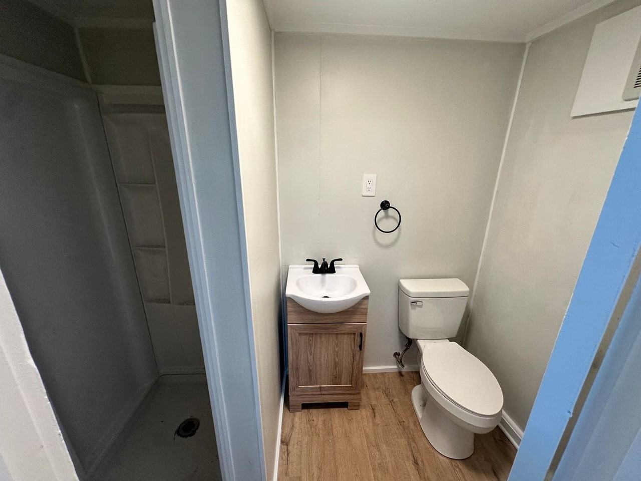 904 Coldwater Rd #7 - Photo 7 of 13
