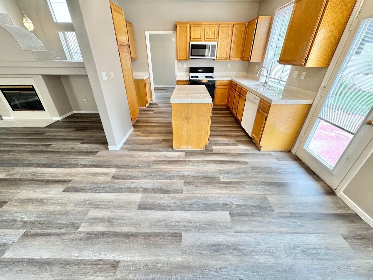 2241 Juniper Berry Dr - Photo 5 of 37