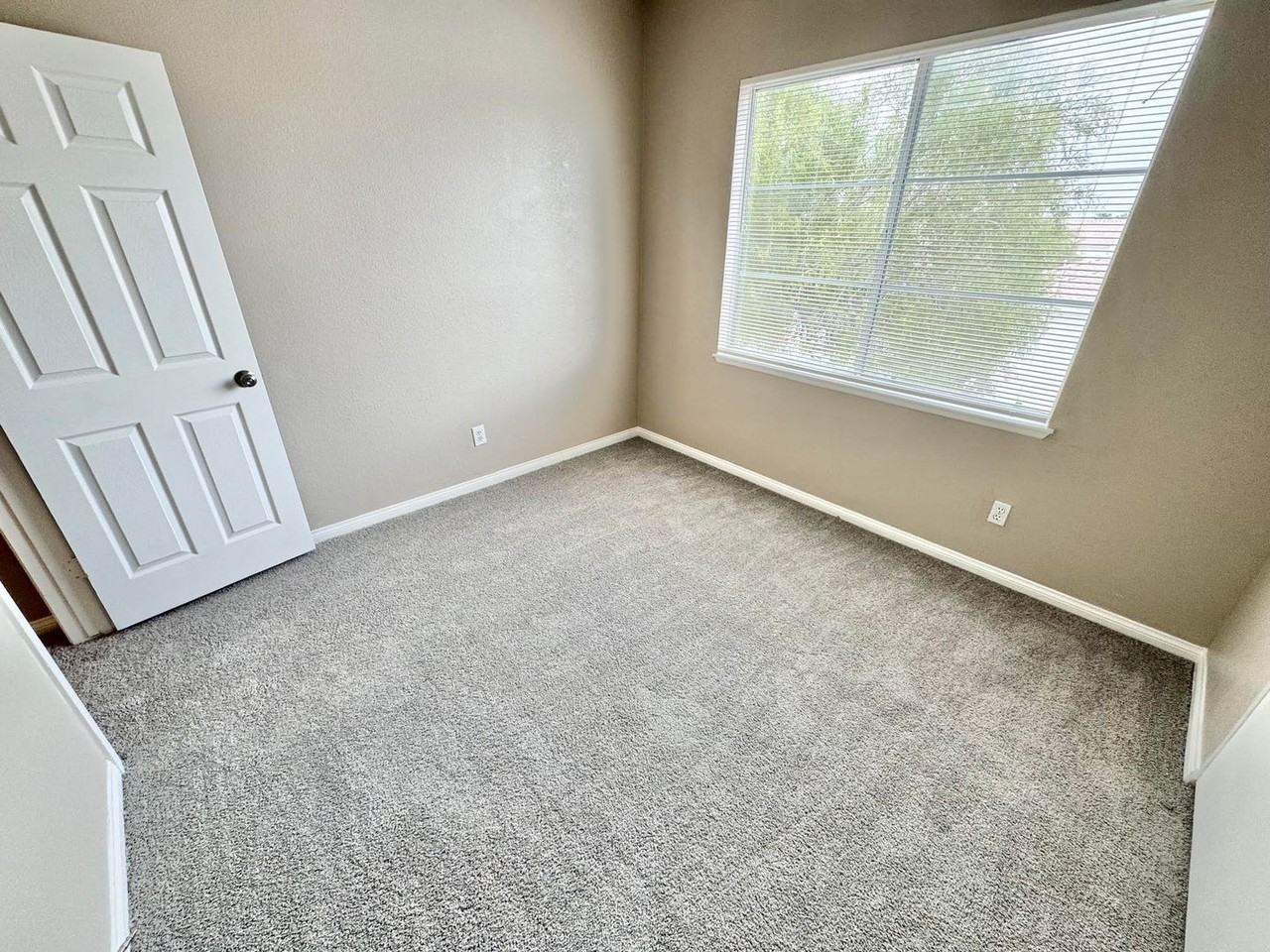 2241 Juniper Berry Dr - Photo 7 of 37