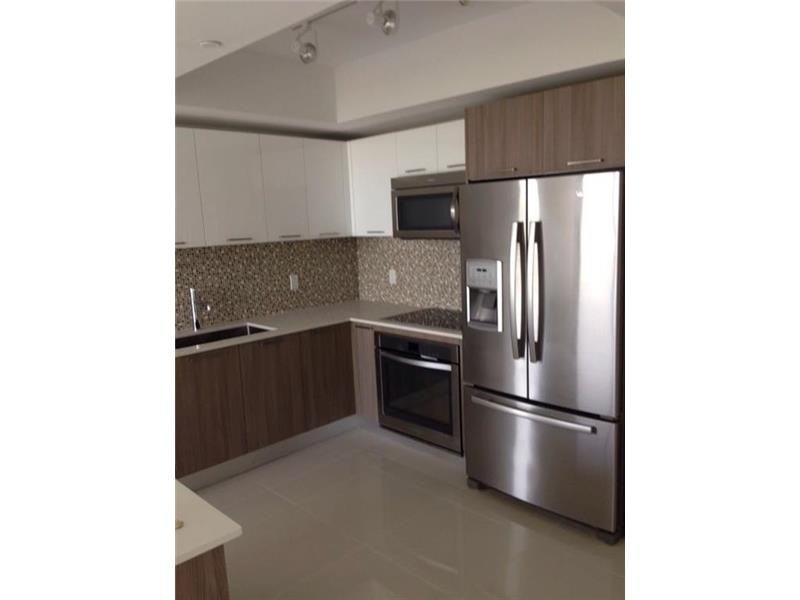 5252 NW 94th Doral Pl - Photo 2 of 5