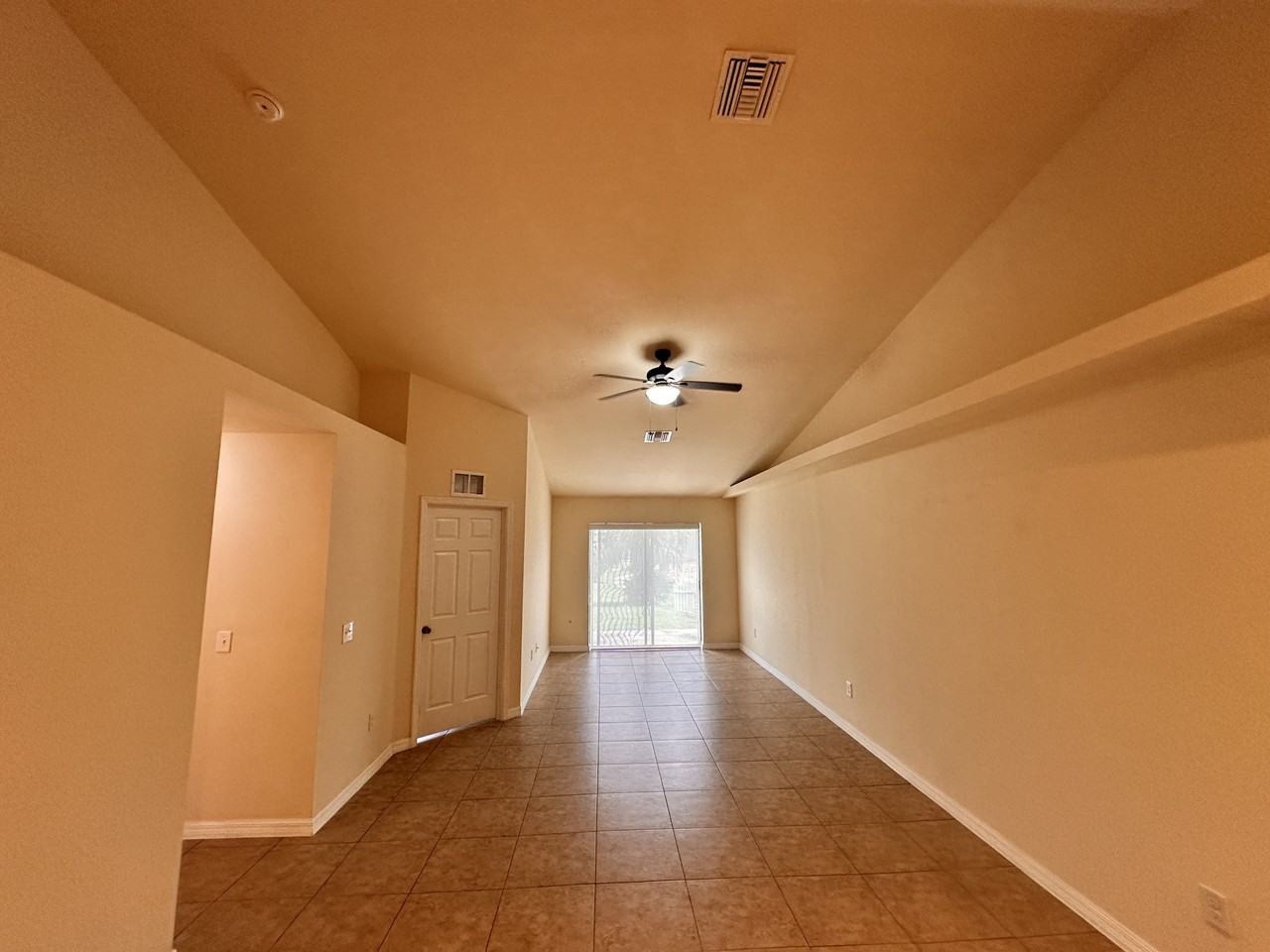 146 Sw 47th Ter - Photo 3 of 13