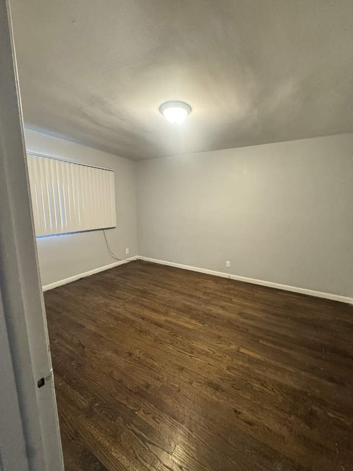 16840 Greenfield Rd #1 - Photo 5 of 5