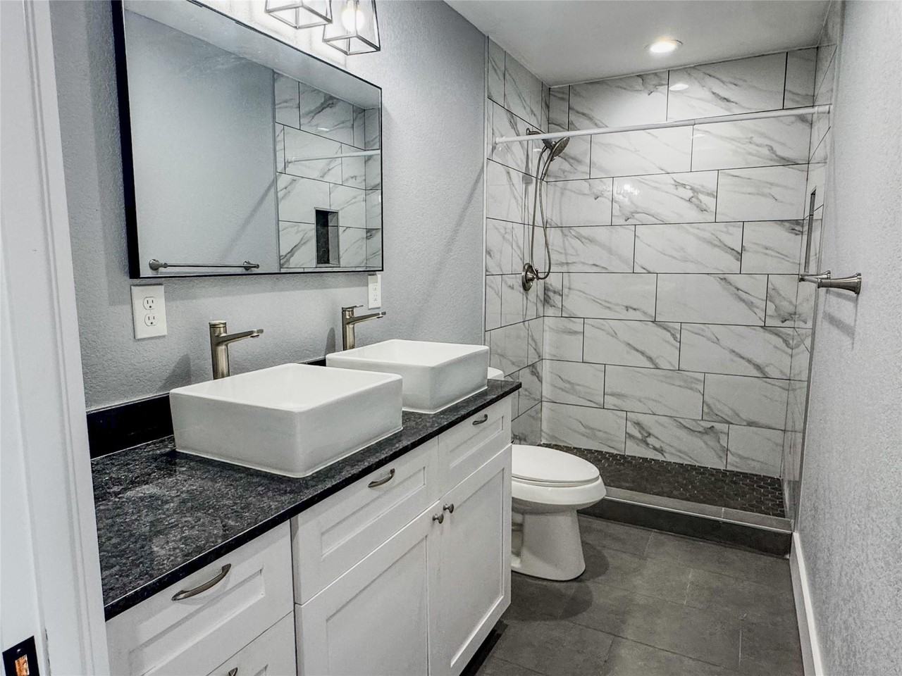 1232 Kennie Dr - Photo 2 of 20