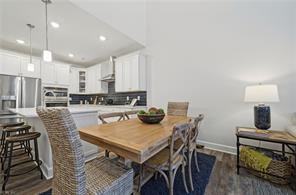 2200 Fallon Cir - Photo 6 of 35