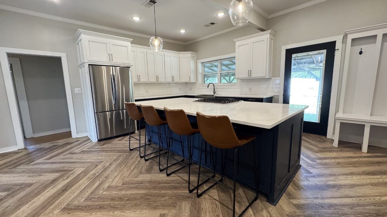 993 La #17 - Photo 6 of 25