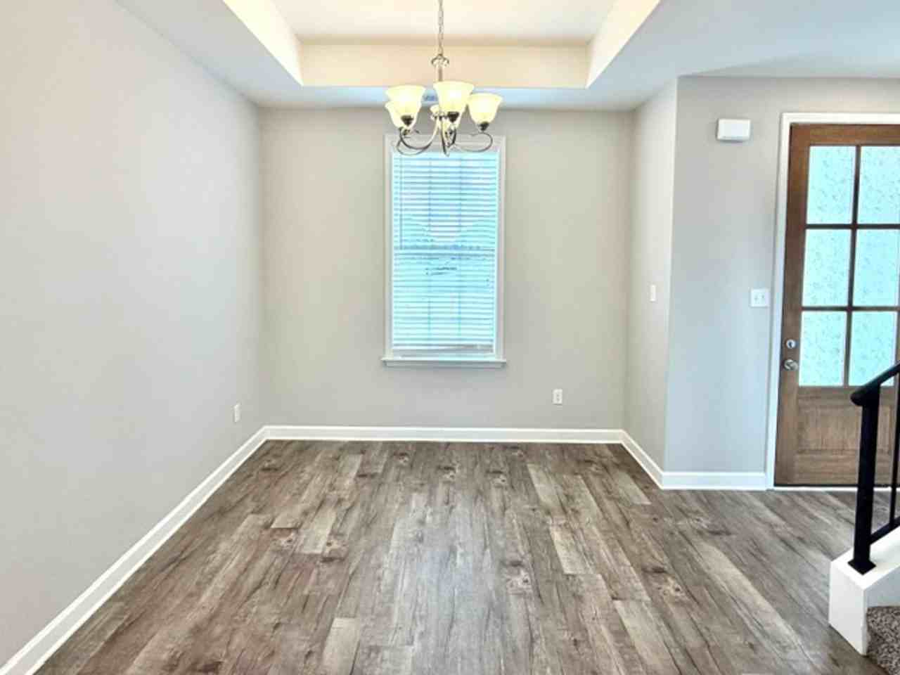 5440 Lakeside Cv - Photo 4 of 11